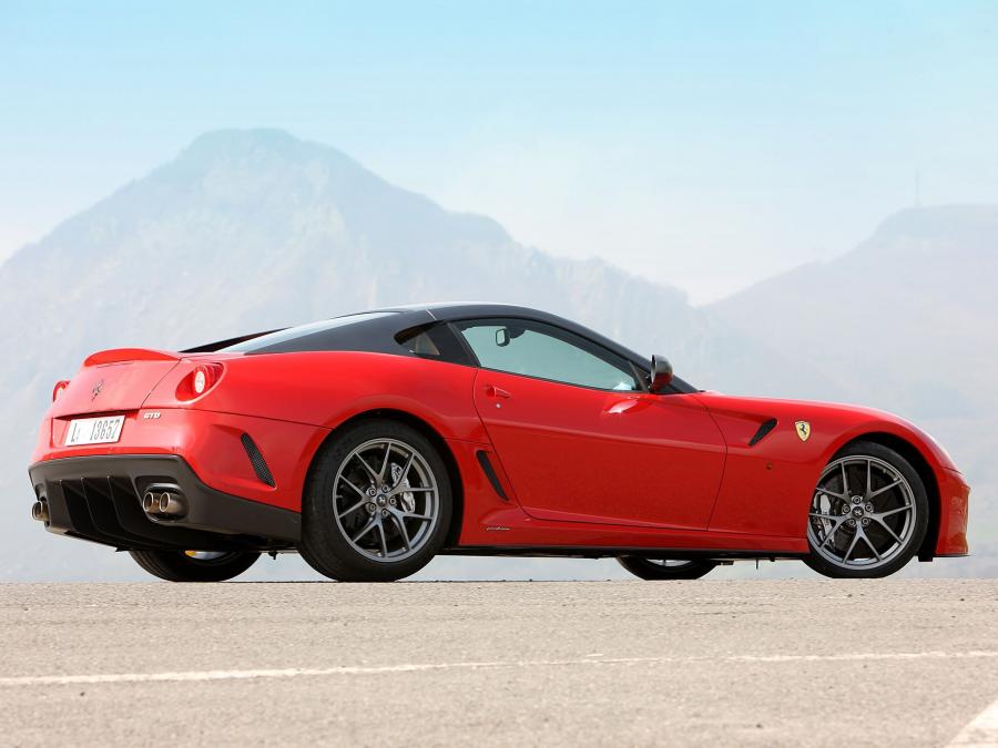  Ferrari 599 GTO 2010 года  (фото 5 из 39)